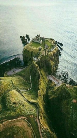 DUNNOTTAR CASTLE.jpg
