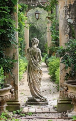 garden statuary.jpg