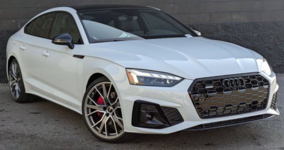 Audi A5 Front Quarter.jpg