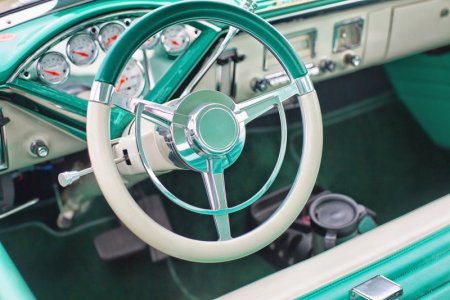 Turquoise steering -wheel.jpg