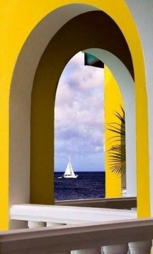 yellow balcony.jpg
