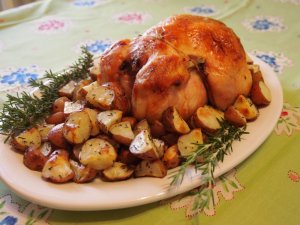 Roasted-Chicken-with-potatoes1-1024x768.jpg
