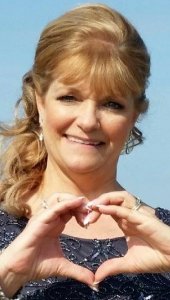 Jess wedding, heart, cropped.jpg
