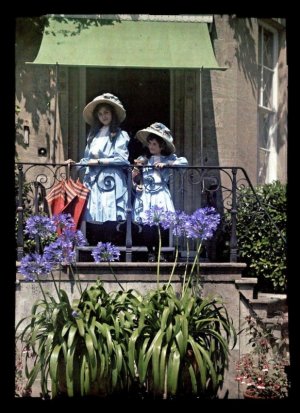first-color-photos-vintage-old-autochrome-lumiere-auguste-louis-593e48d373ab6__880.jpg
