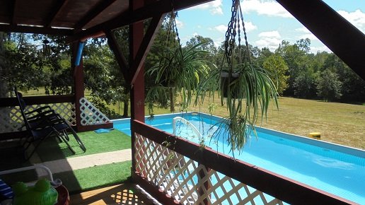 pool looking out back.JPG