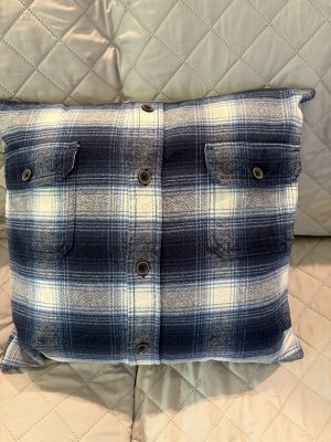 smpillow1.jpg