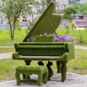 green topiary piano.jpg
