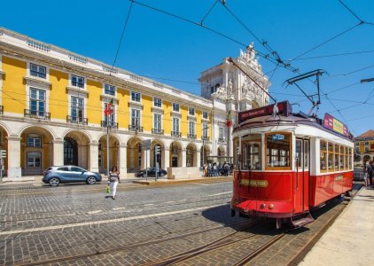 red tram train.jpg
