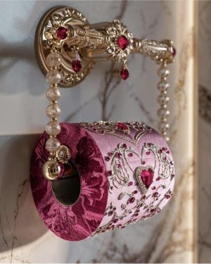 pink loo roll.jpg