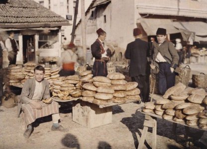 first-color-photos-vintage-old-autochrome-lumiere-auguste-louis-593e75f435f2b__880.jpg