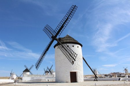 white windmill-7408365_1280.jpg