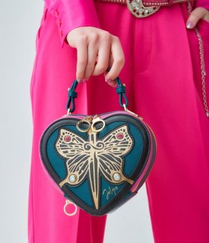 SAMANTHAVEGA-Heart-Bag~2.jpg