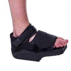 03a12-orthowedge-shoe-helps-after-bunion-surgery_800x.jpg