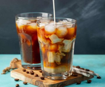 Thai-iced-coffee-2935307006.jpg