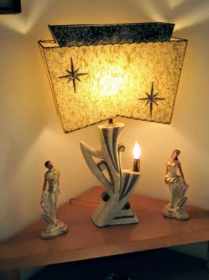 Retro-odd-shaped-table-lamp-with-starbursts-Sarkleneely-166.jpg~2.jpg