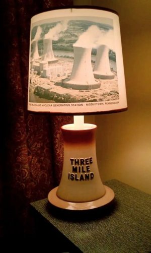 three-mile-island-retro-lamp-Pia-288.jpg~2.jpg