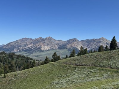 BouldersfromEfKBakerCreek.jpg