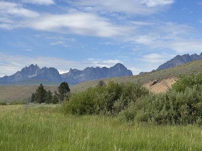 SawtoothsViewStanley.jpg