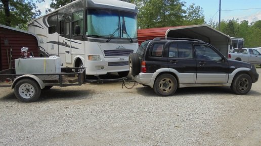 Suzy and trailer.JPG