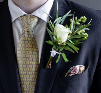 everlasting_love_buttonhole.jpg