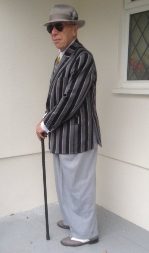 grey trousers 001.JPG