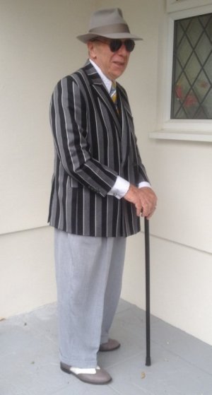 grey trousers 002.JPG