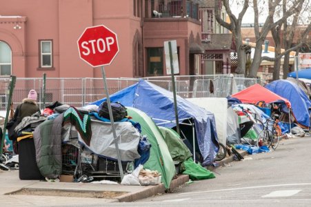 201201-DENVER-HOMELESS-SWEEP-FOLO-0001.jpg