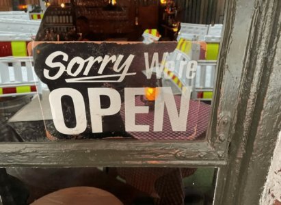 sign0.jpg