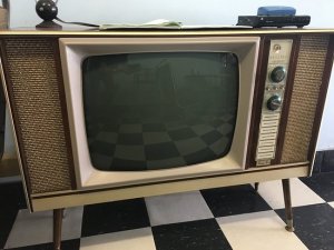 the-old-b-w-tv-these.jpg