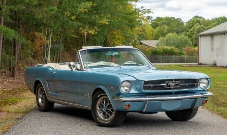 classic mustang.JPG