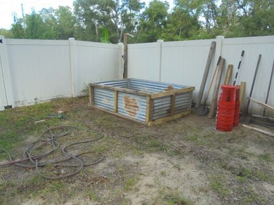 new compost bin.JPG