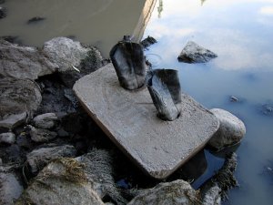 20-techniques-proving-torture-is-beyond-brutal-16.jpg