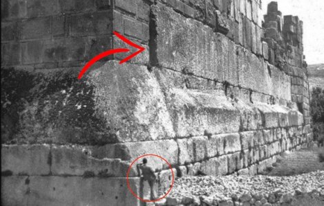 Baalbek wall stones.jpg