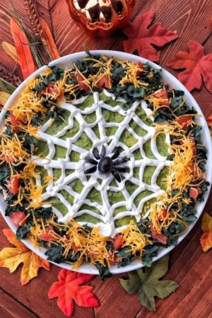 a spider web pizza for party.jpg
