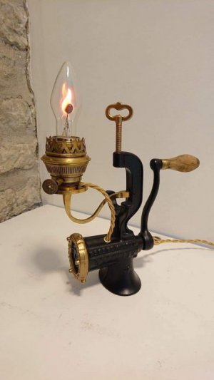 Lamp mincer.jpg