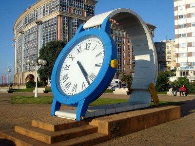 clock giant watch.jpg