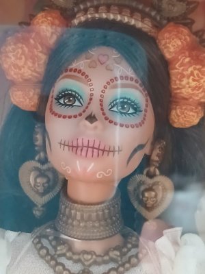 DiadeLosMuertosDollFace2025.jpeg