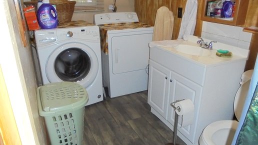 bathroom 2.JPG