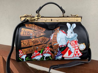bag alice doctor.jpg