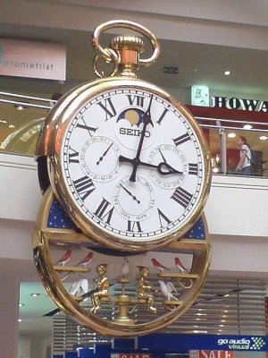 clock watch mall.jpg