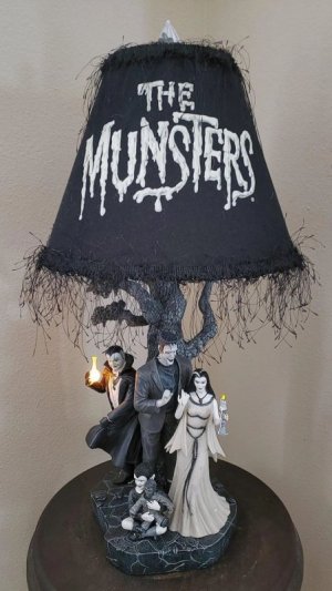 lamp halloween munsters.jpg