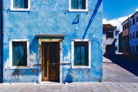 blue italy house.jpg