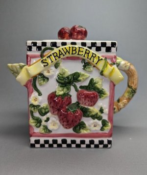 teapot strawberry.jpg