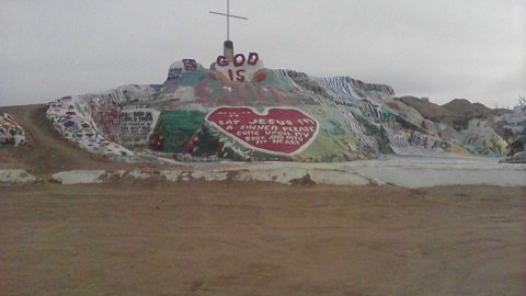 salvation mountain.jpg