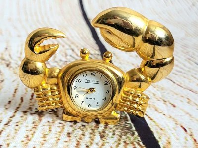 clock gold crab.jpg