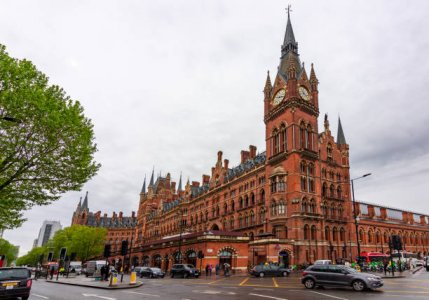 st.pancras station.jpg