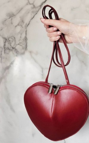 bag red heart.jpg