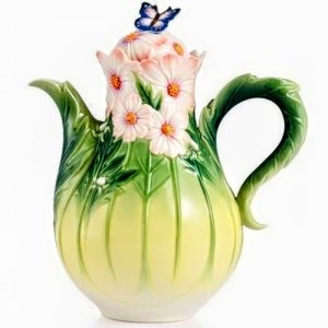 cosmos_teapot__99664~2.jpg