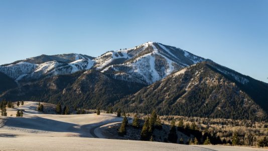 WhiteClouds_2025-11-22_08-48am.jpg WhiteClouds_2025-11-22_08-48am.jpg