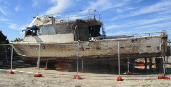 Boat 2.JPG Boat 2.JPG